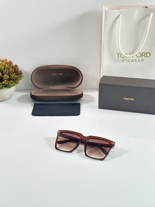 TOM-FORD