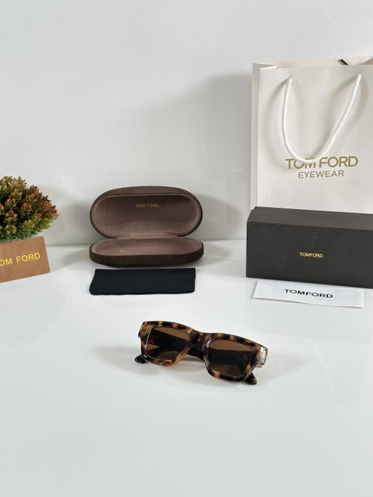TOM-FORD