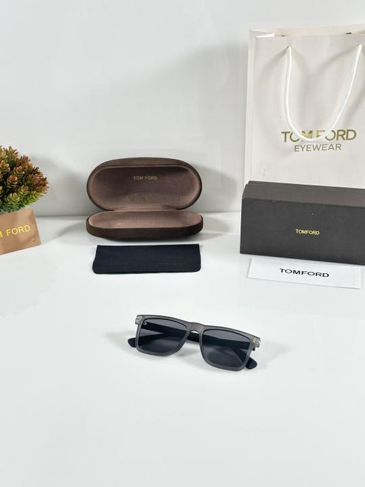 TOM-FORD
