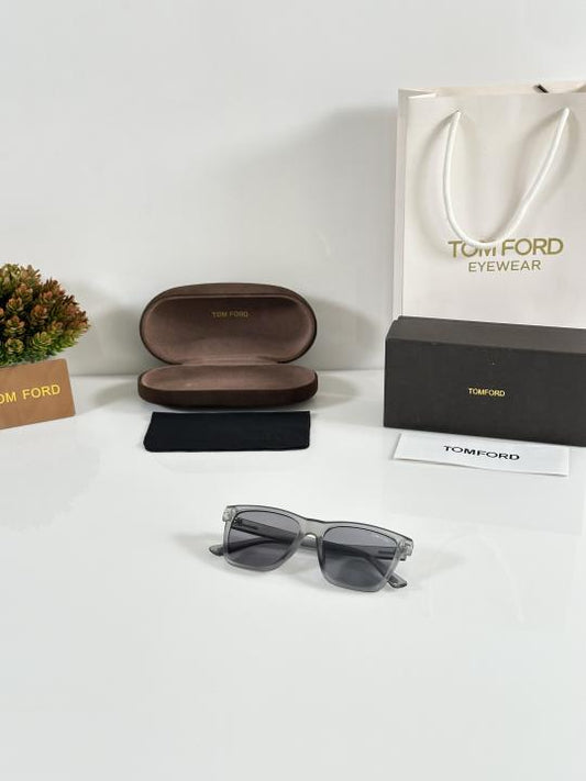 TOM-FORD