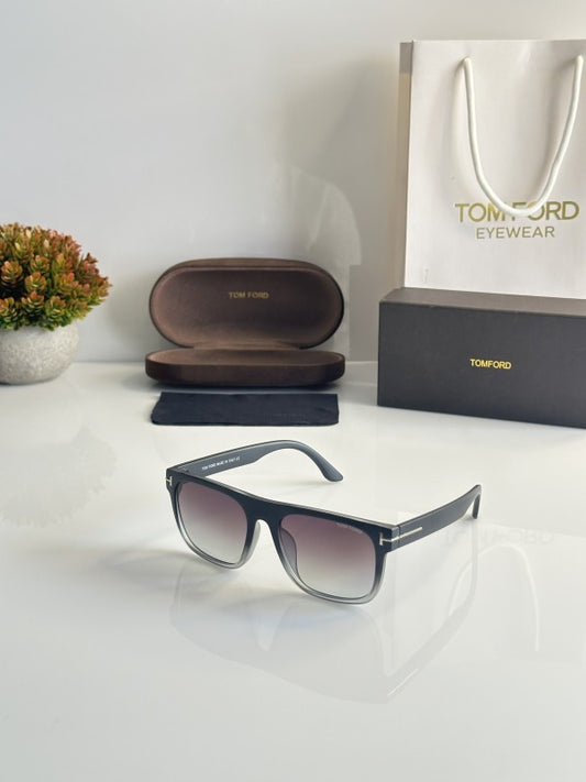 TOM-FORD