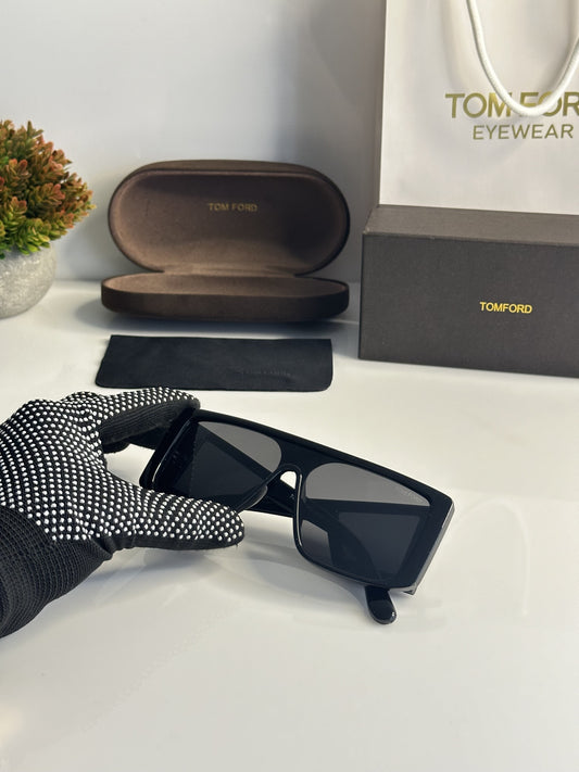 TOM-FORD