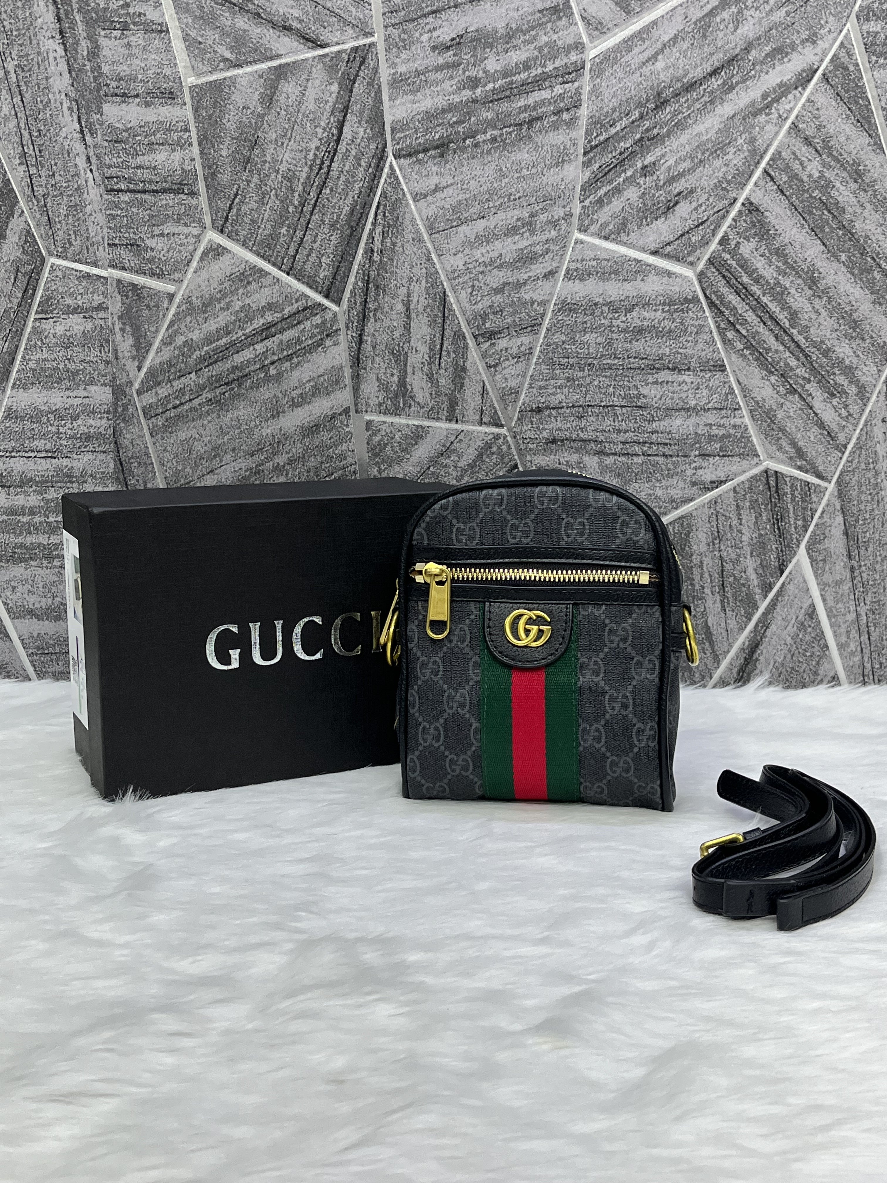 Guccii