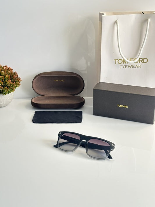 TOM-FORD