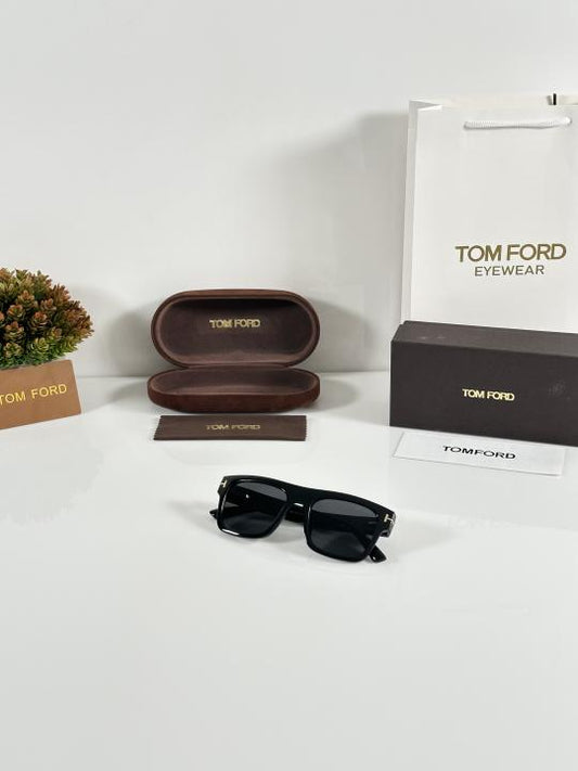 TOM-FORD