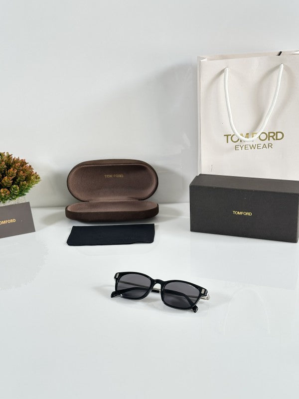 Tom-Fordd