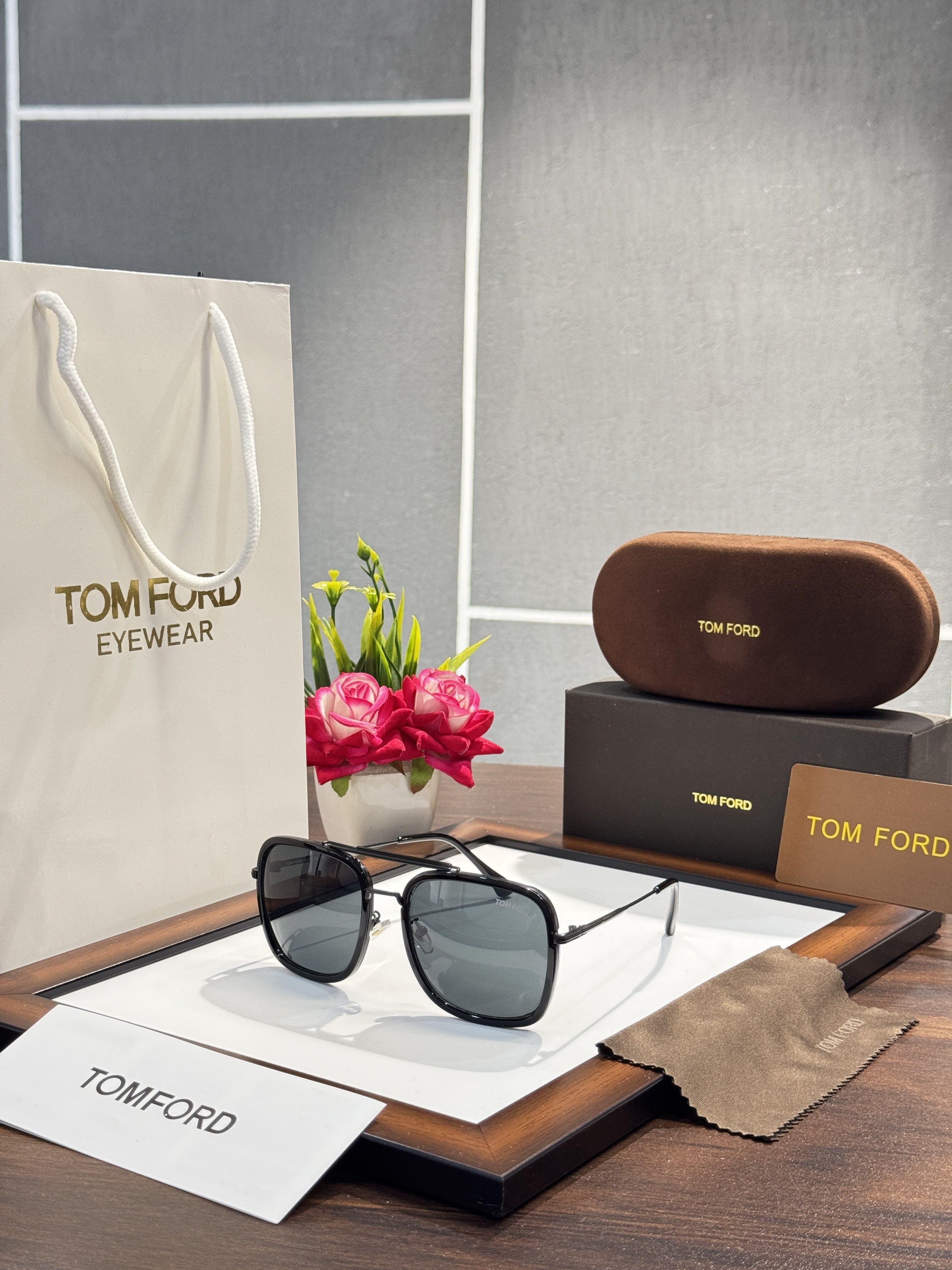 Tom-Fordd