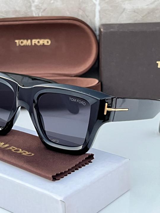Tom-Fordd