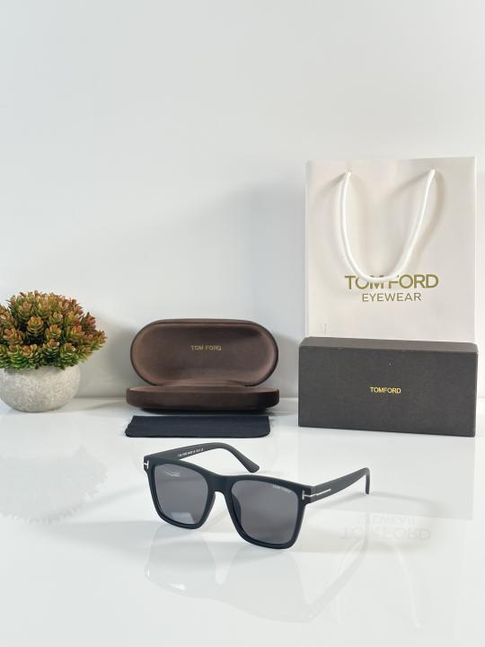 Tom-Fordd