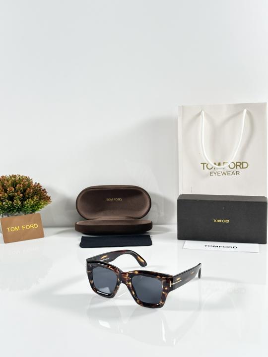 Tom-Fordd