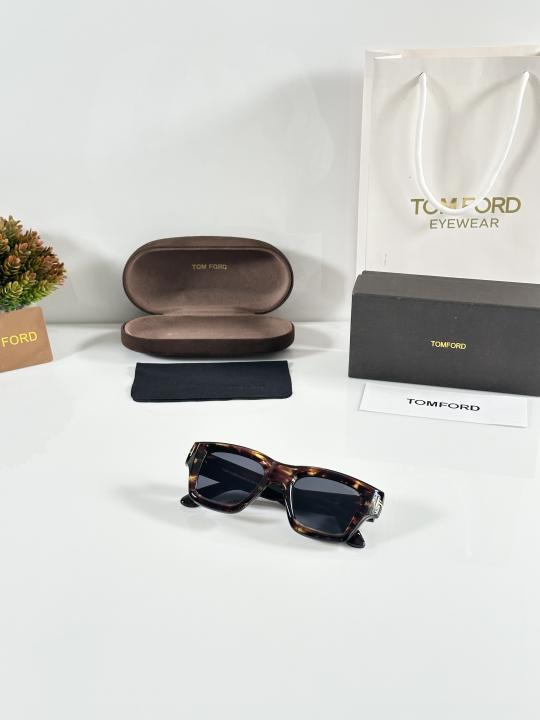 Tom-Fordd