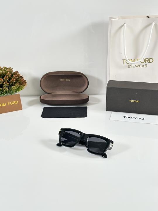 Tom-Fordd