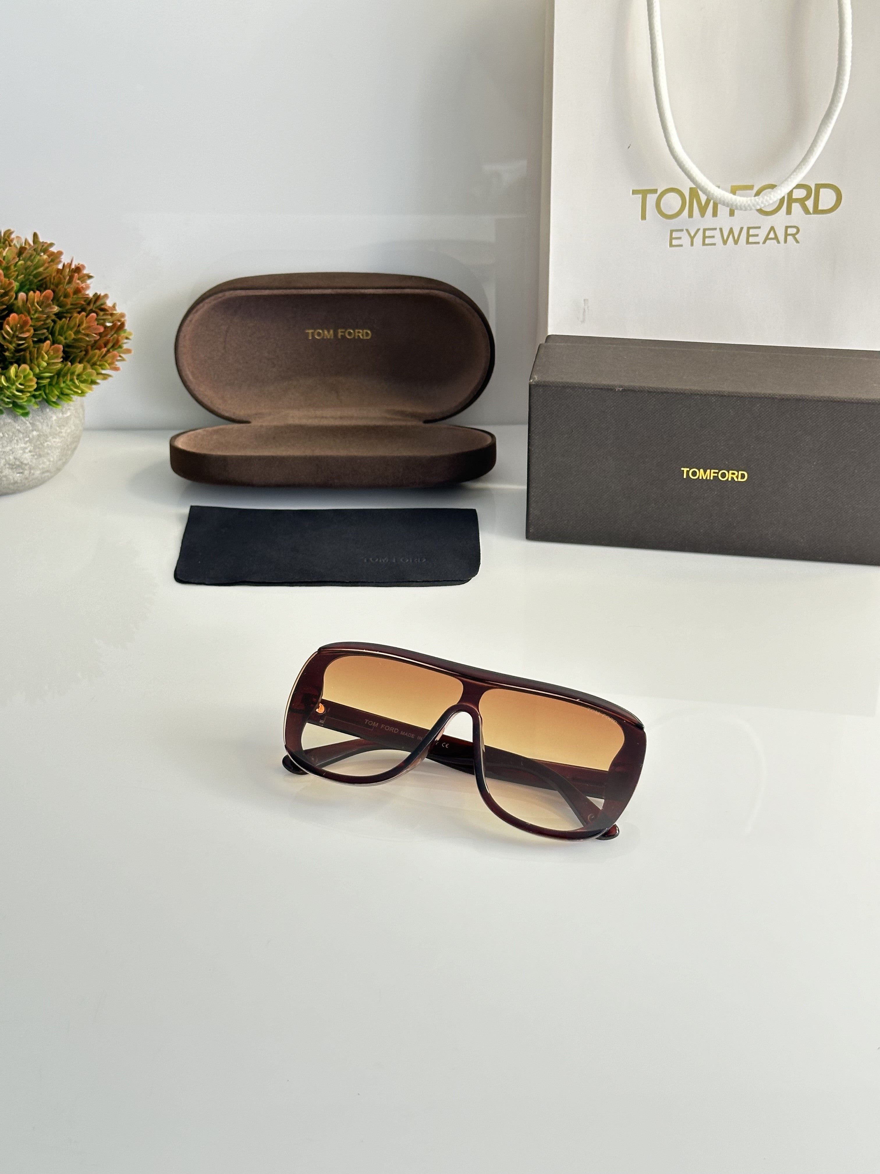 Tom-Fordd
